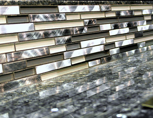 Beautify your kitchen with Ceramic Tile Backsplash | Home Art Tile Kitchen and Bath