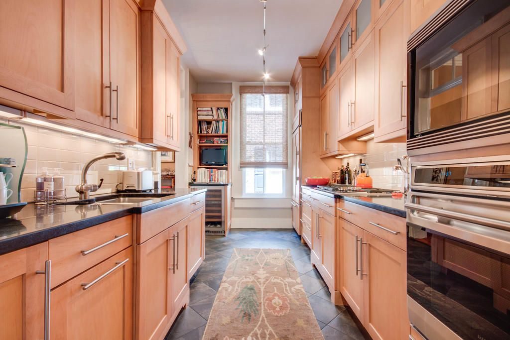 Modern Kitchen Cabinets Colors – Best Ideas for 2025 | Home Art Tile Kitchen and Bath