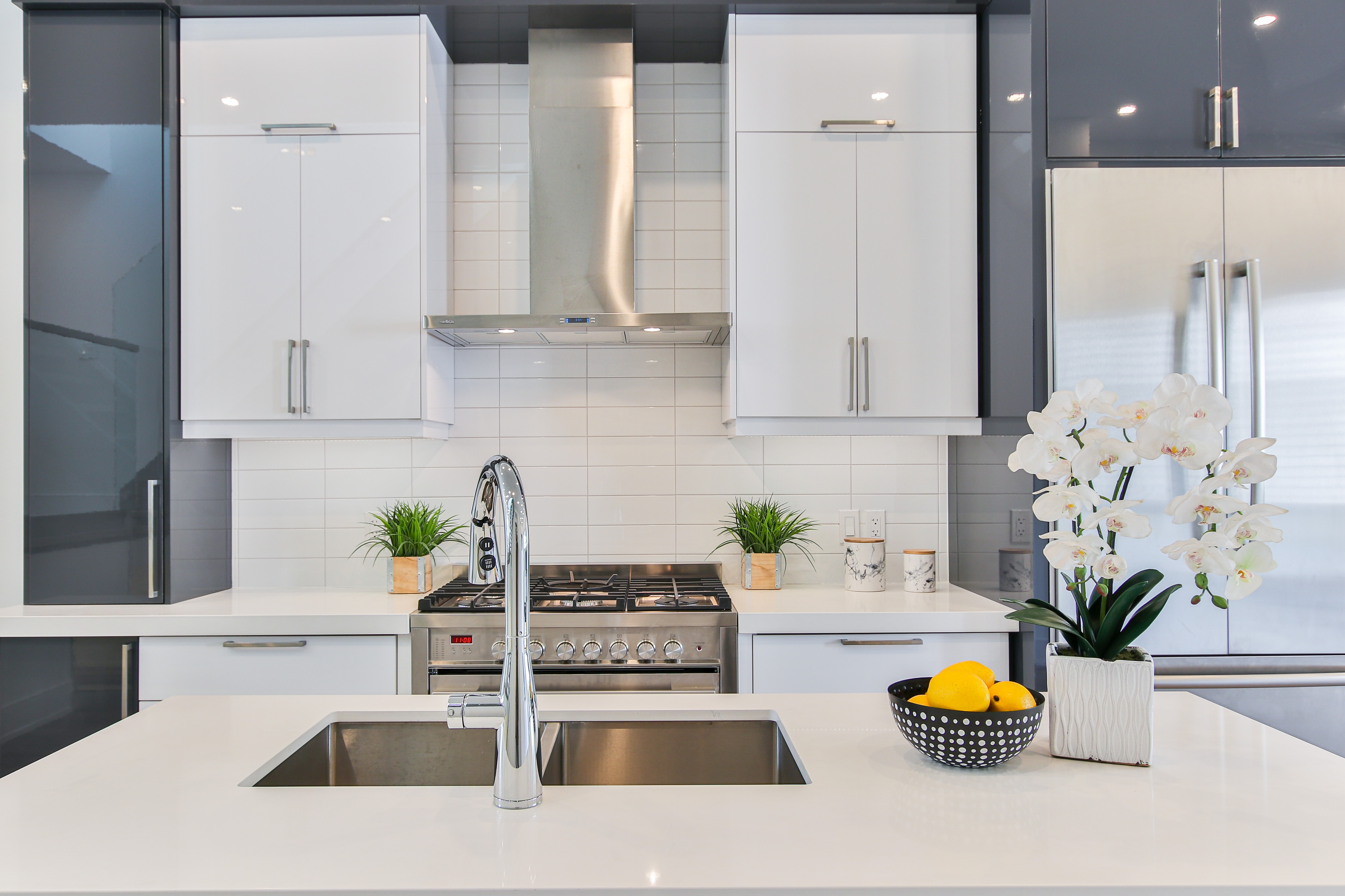 Porcelain vs Ceramic Tile: Best Kitchen Backsplash Materials Explained | Home Art Tile Kitchen and Bath