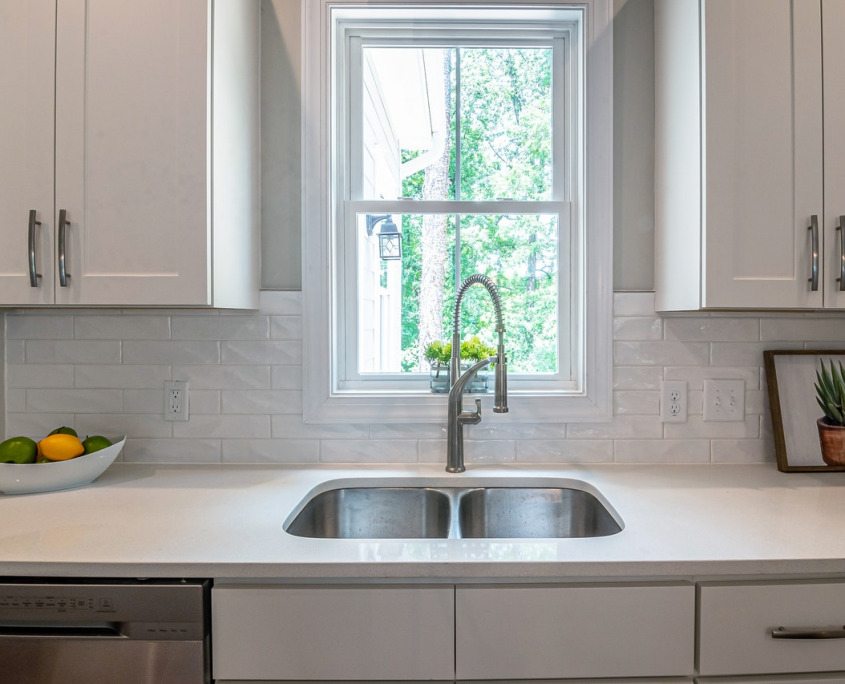 White Subway Tile Backsplash for Your Kitchen in 2025 | Home Art Tile Kitchen and Bath