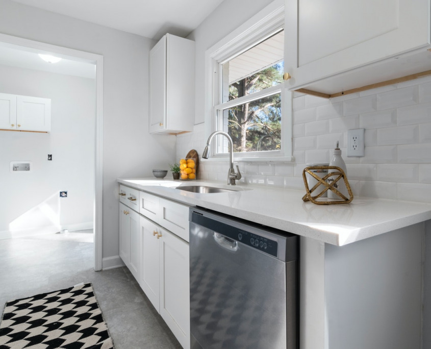 White Subway Tile Backsplash for Your Kitchen in 2025 | Home Art Tile Kitchen and Bath