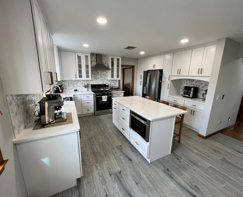 Kitchen Backsplash Ideas for White Cabinets 2025 Guide | Home Art Tile Kitchen and Bath