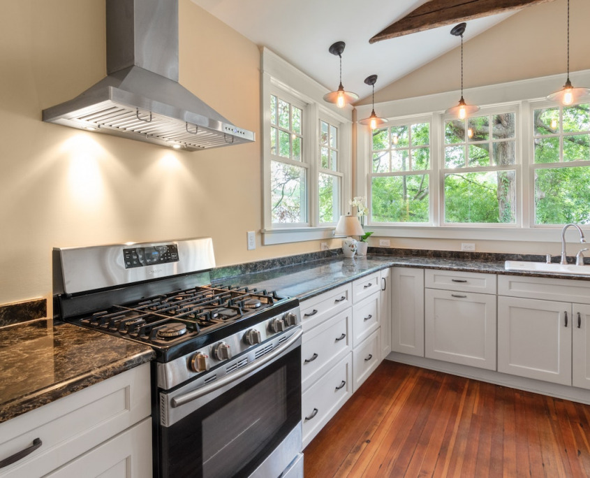 Quartz vs Granite: Which One Is Better For Your Kitchen | Home Art Tile Kitchen and Bath